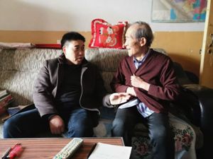 e941bfae86b848119b46335b7b7253bc.jpg 7王旭东副院长看望慰问李祖荫老师.jpg