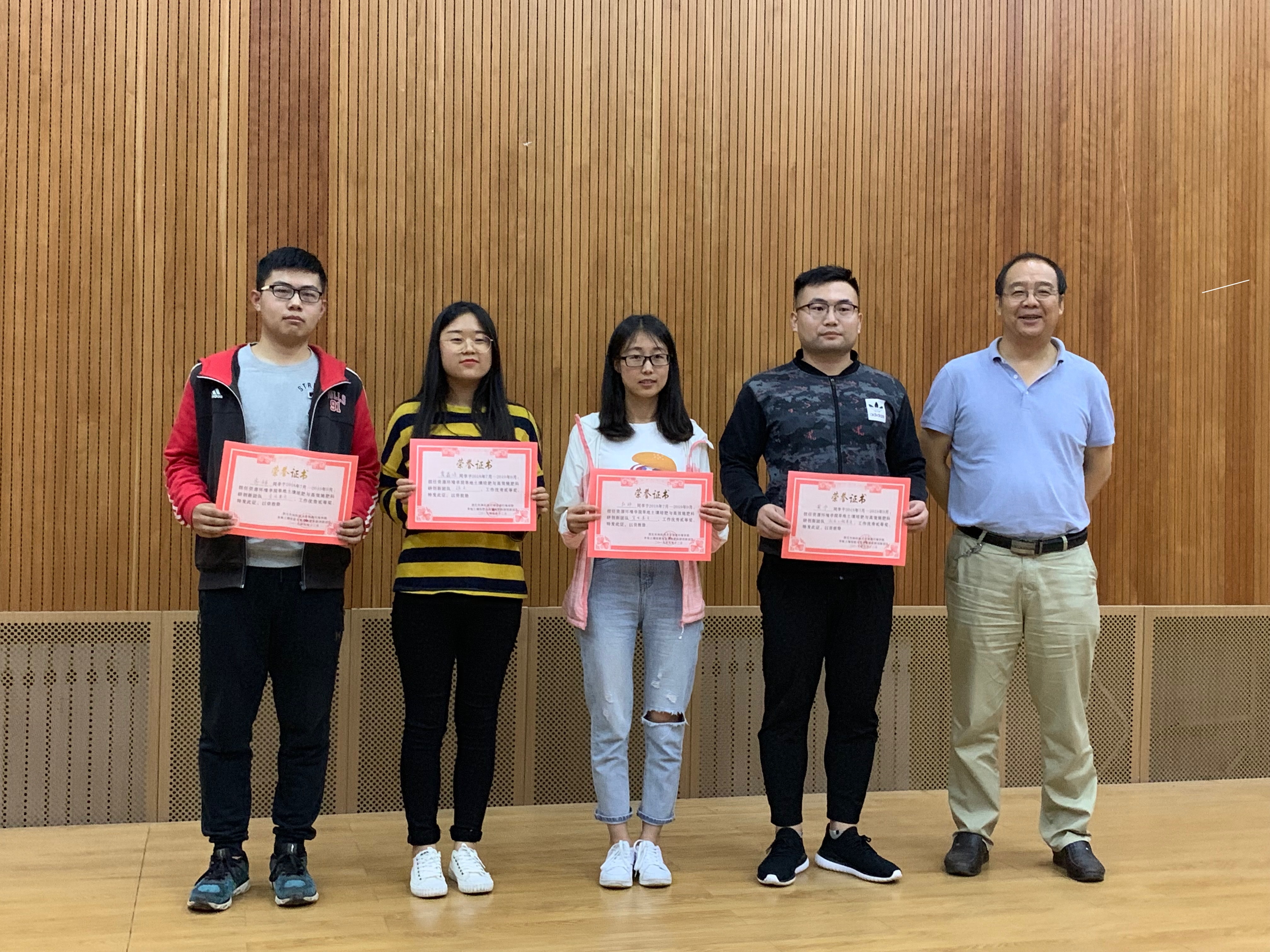 0cb5e59c927a48c6bb9695278f9115c8.jpg 0cb5e59c927a48c6bb9695278f9115c8.jpg