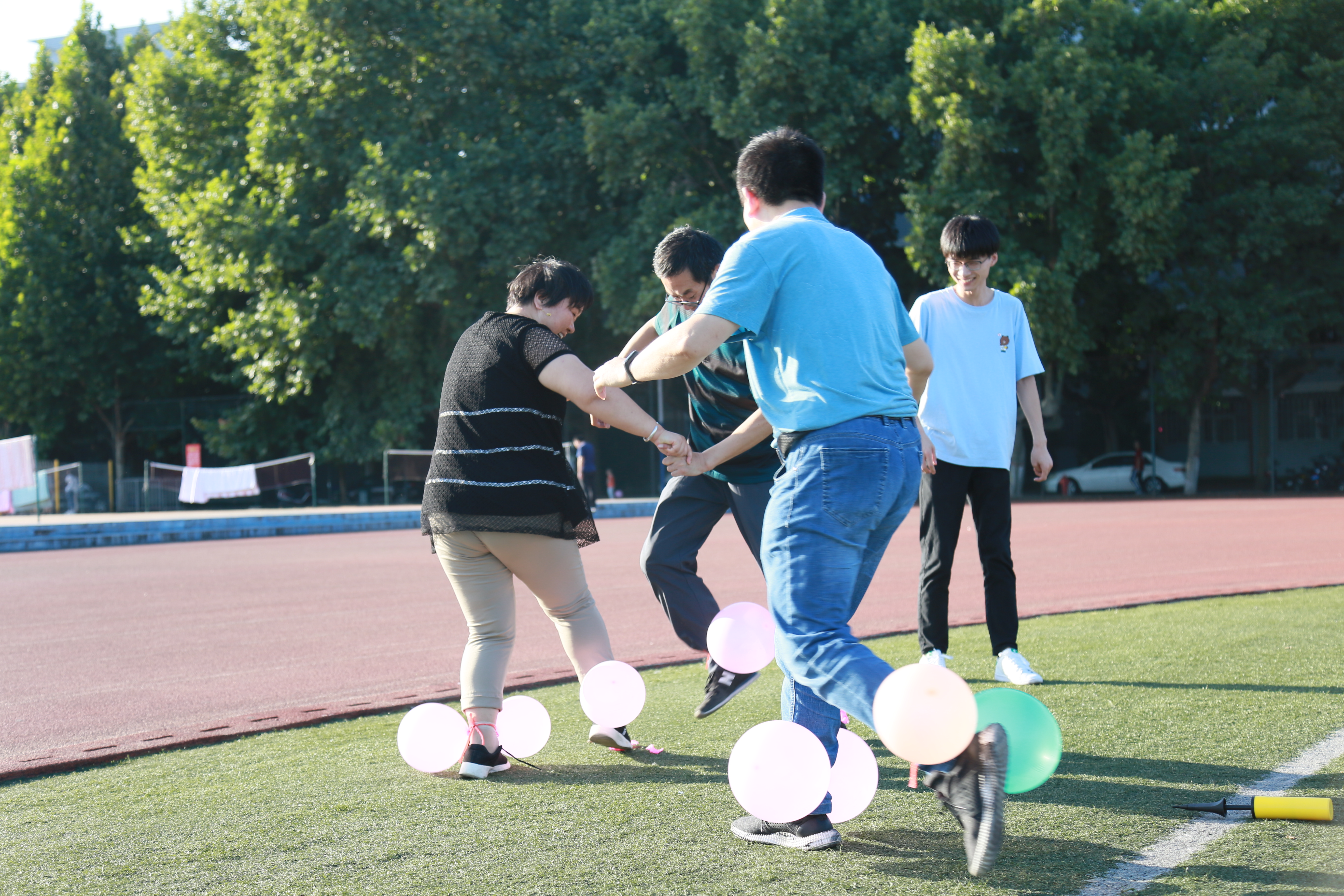 9d8f9a2b723a40a49a3c0acb7930af40.jpg 9d8f9a2b723a40a49a3c0acb7930af40.jpg