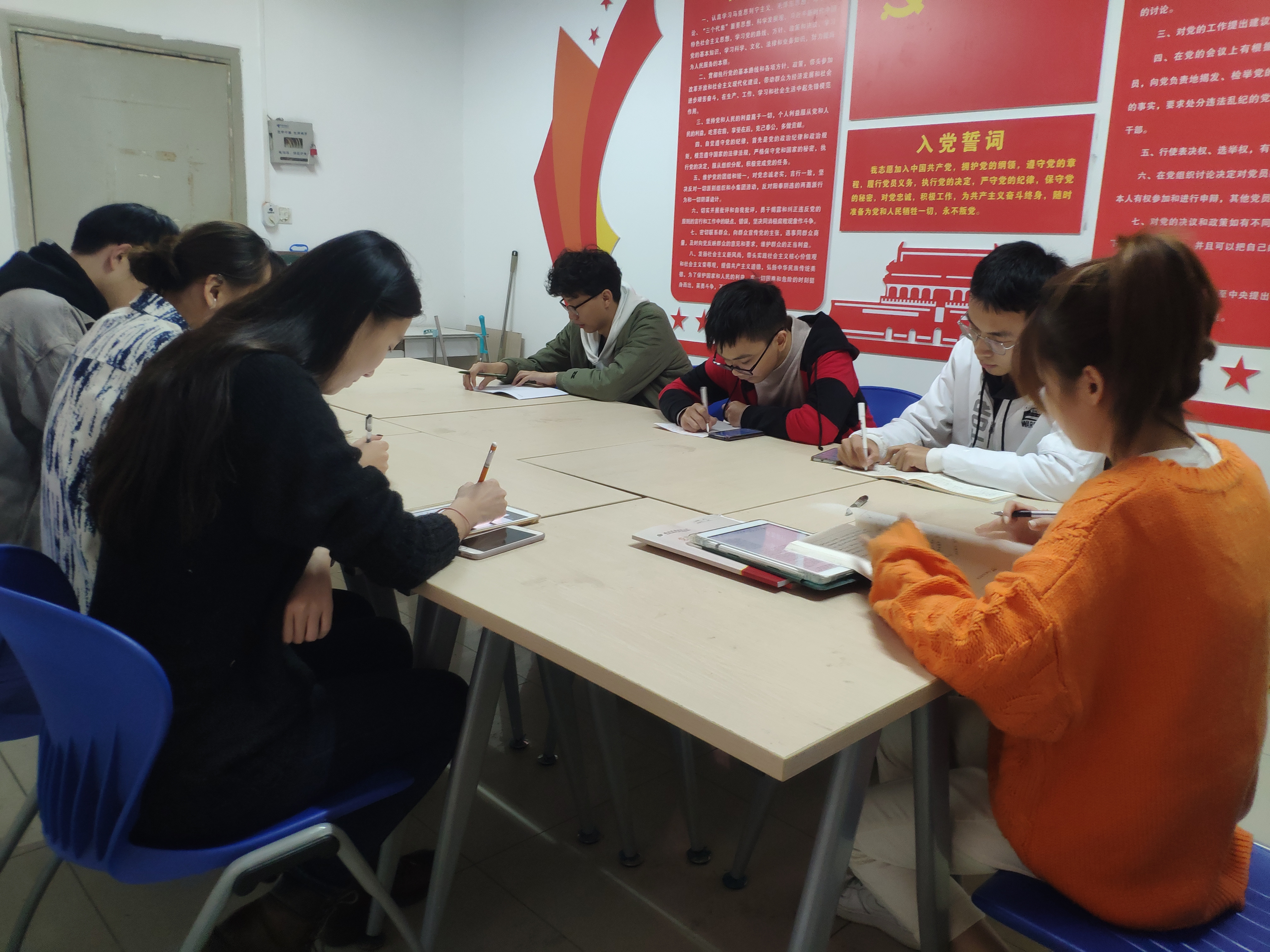 739d8d45342e4203a195ba18622b65d4.jpg 739d8d45342e4203a195ba18622b65d4.jpg