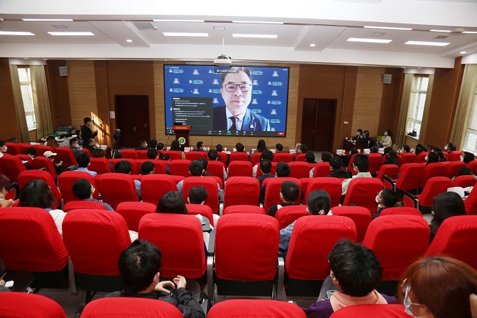 e4089af3337b40bb979ee2d9be4ba3d8.jpg WANG.jpg