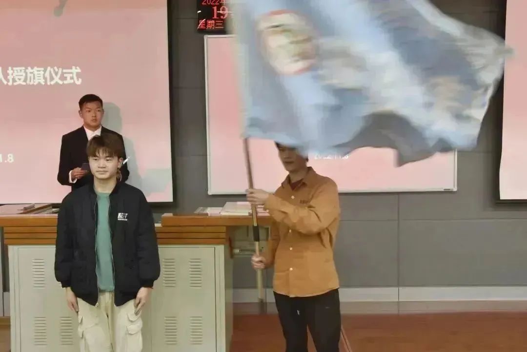 fbc699cdd47144278d31e5d113007d7c.jpg fbc699cdd47144278d31e5d113007d7c.jpg