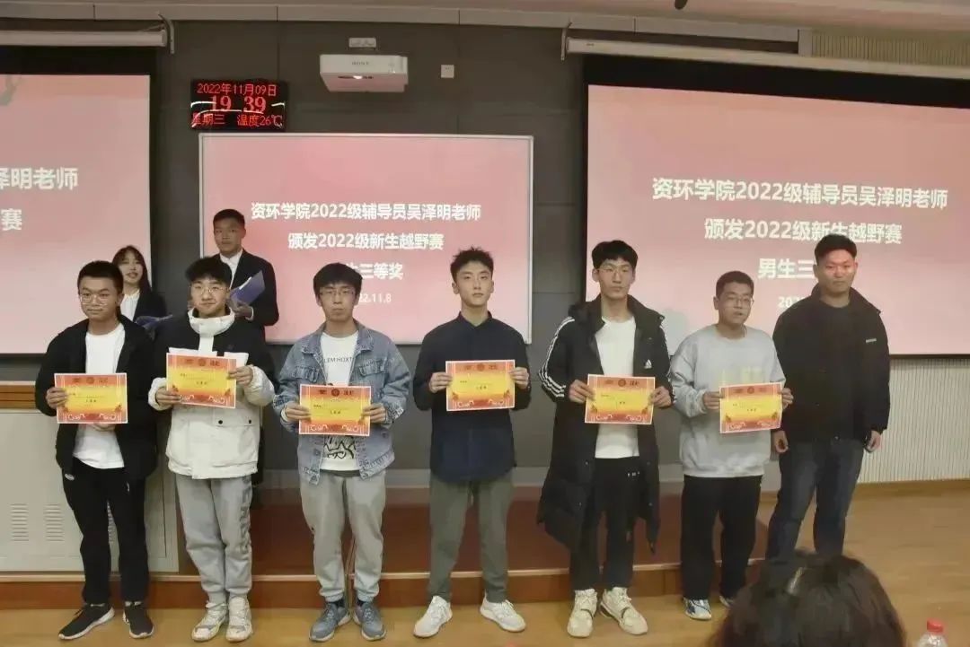 1a5fd900c43d42faaf677432aa4abc9f.jpg 1a5fd900c43d42faaf677432aa4abc9f.jpg